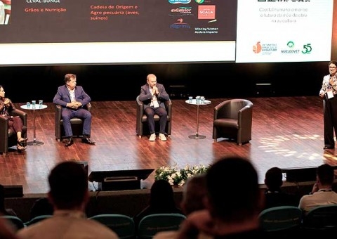 O presente e o futuro da mão de obra na avicultura foram tema de debate com especialistas no SBSA 2026
