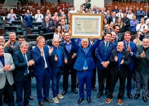 Lauri Paludo, presidente do Grupo Pluma, é o novo cidadão honorário do Paraná