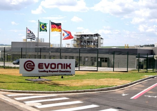Evonik comemora 70 anos de Brasil com foco na inovação, na ciência e nos resultados para seus clientes