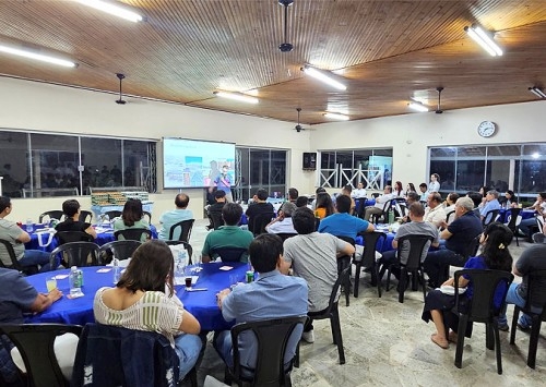 Hendrix Genetics reúne avicultores do Oeste Paulista em encontro técnico especial em Bastos (SP)