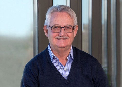 Cenário atual é positivo para a cadeia produtiva brasileira, aponta Mário Penz, em palestra na Conferência FACTA WPSA-Brasil 2025