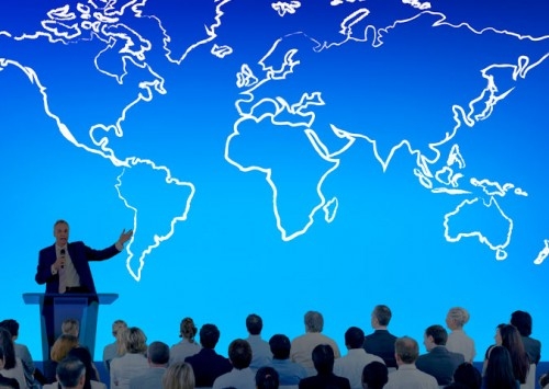 AveSummit & AveExpo 2025 reúnem líderes e especialistas em São Paulo para debater os recentes desafios da avicultura