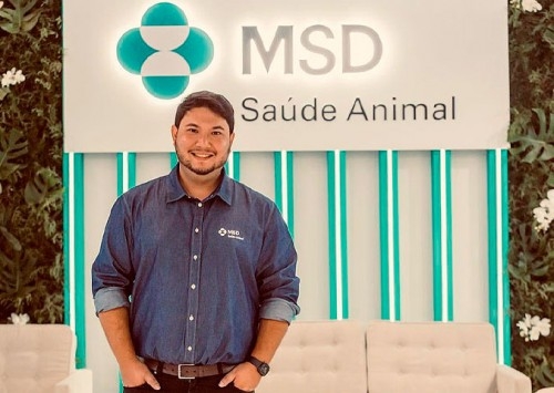 MSD Saúde Animal demonstra soluções estratégicas em vacinação de incubatório no Congresso APA 2026