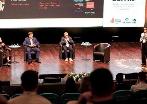 O presente e o futuro da mão de obra na avicultura foram tema de debate com especialistas no SBSA 2026