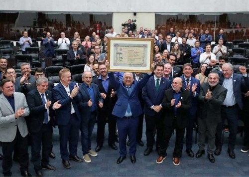 Lauri Paludo, presidente do Grupo Pluma, é o novo cidadão honorário do Paraná