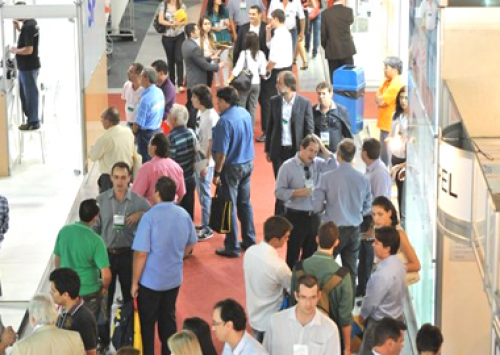 AveSui 2013 bate recorde de credenciamentos de visitantes