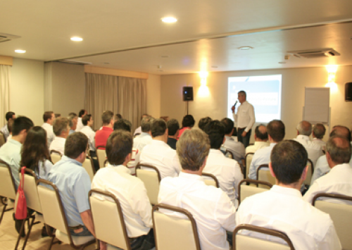 Workshop da Planalto Postura apresentou evolução das aves Dekalb