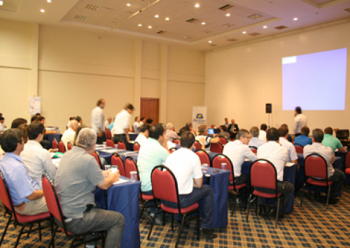 Hy-Line mostra a força de seus investimentos para a evolução genética