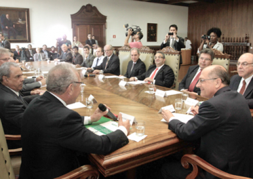 Governador de São Paulo autoriza ações preventivas contra influenza aviária