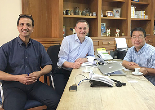 Diretor do Grupo Hendrix Genetics visita avicultores brasileiros