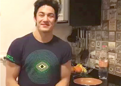 Arthur Nory doa, em parceria com IOB, 500 dúzias de ovos para instituição 