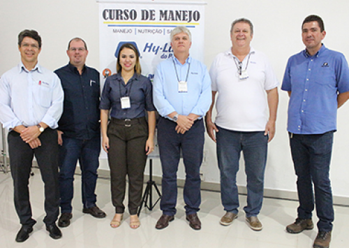 Interação e atualização marcaram o 11º Curso de Manejo da Hy-Line do Brasil