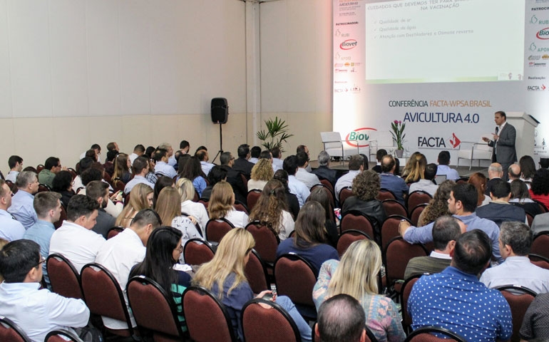 Conferência FACTA WPSA-Brasil debate salmonela na avicultura