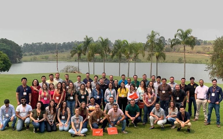 Zoetis realiza 27º Curso de Sanidade Avícola