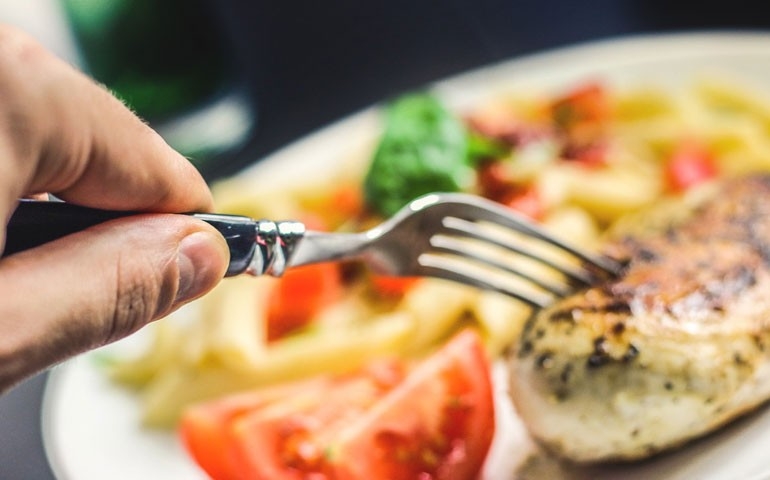 Carne de frango cresce na demanda por proteína animal no país