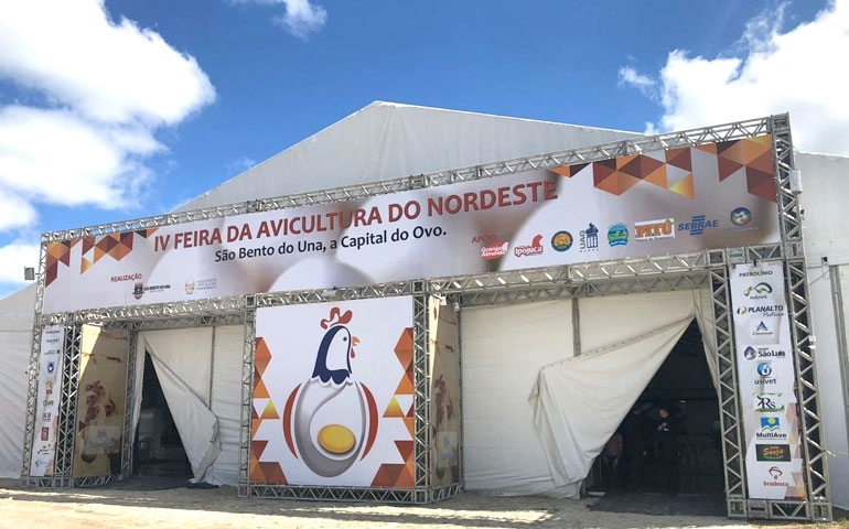 São Bento do Una realiza edição pocket presencial da Feira de Avicultura 2021