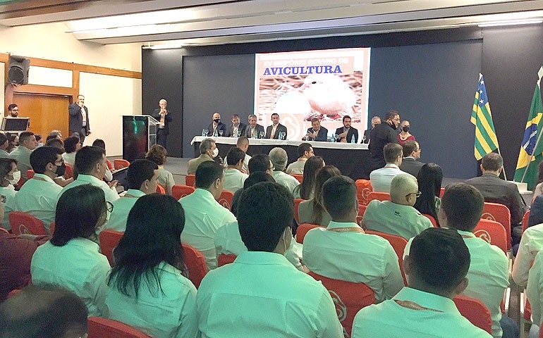 XV Simpósio Goiano de Avicultura tem mais de 300 participantes