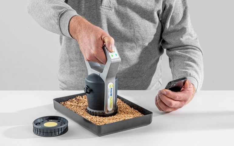 Trouw Nutrition leva para o SIAVS o NOA para análise de matéria prima