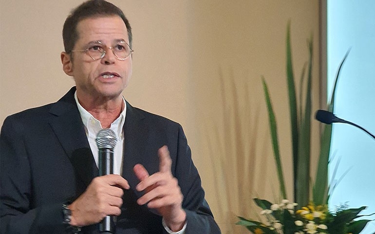 Ceva realiza palestra técnica com o Dr. Luiz Sesti sobre Influenza Aviária