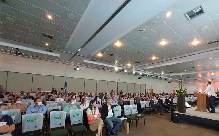 Congresso da APA 2023 divulga nota sobre IA e a realização de eventos científicos