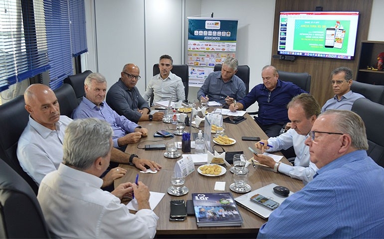 Entidades avícolas do Sul se reúnem em Fórum Estratégico, em Porto Alegre