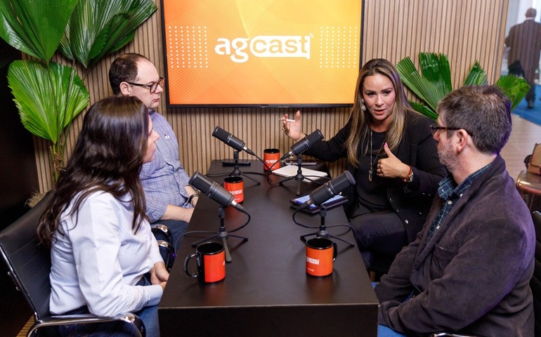 Especialistas debatem uso de antibióticos na avicultura no agCast da Agroceres Multimix