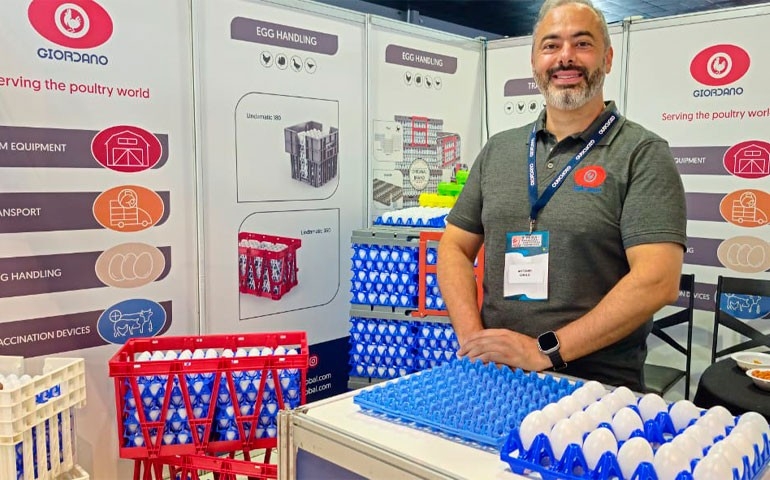 Giordano marcou presença na 9ª Feira de Avicultura do Nordeste e apresentou Antônio Cirilo Bueno no time de vendas