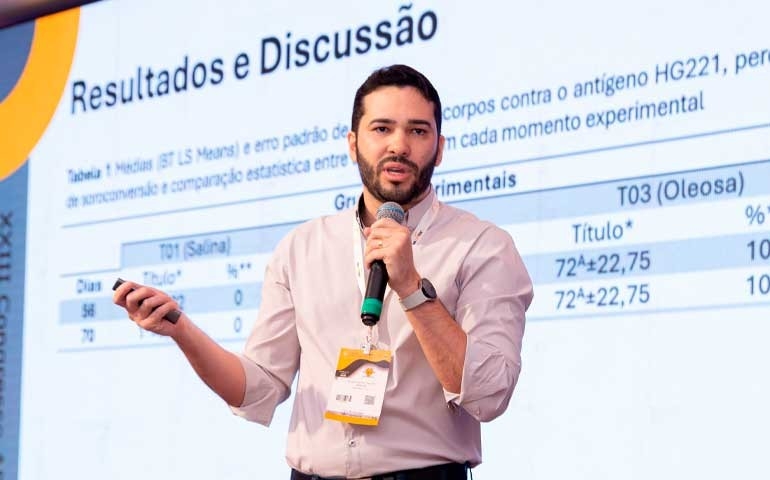 Trabalho da Zoetis sobre vacinas contra coriza infecciosa é premiado no Congresso da APA 2026