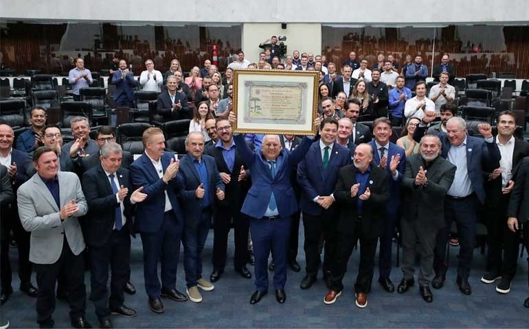Lauri Paludo, presidente do Grupo Pluma, é o novo cidadão honorário do Paraná