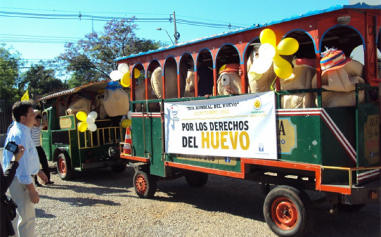 “Ovos” participam de passeata no Paraguai