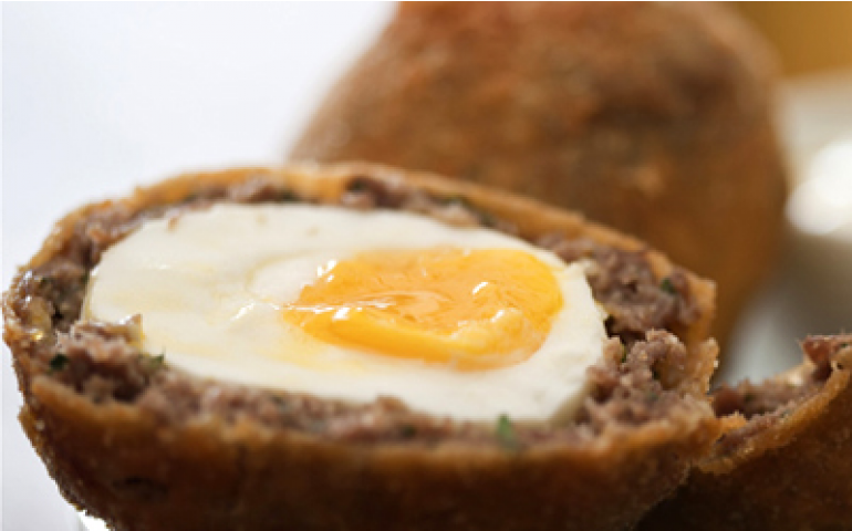 Petisco típico inglês tem ovo no recheio... e sabor de Londres  
