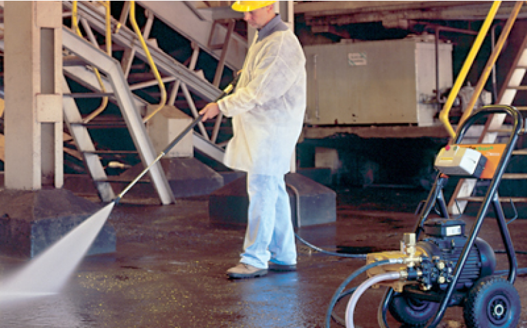 Lavadoras da JactoClean são eficientes na limpeza de aviários