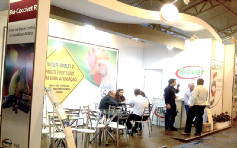 Biovet mantém a tradição e marca presença na Festa do Ovo de Bastos