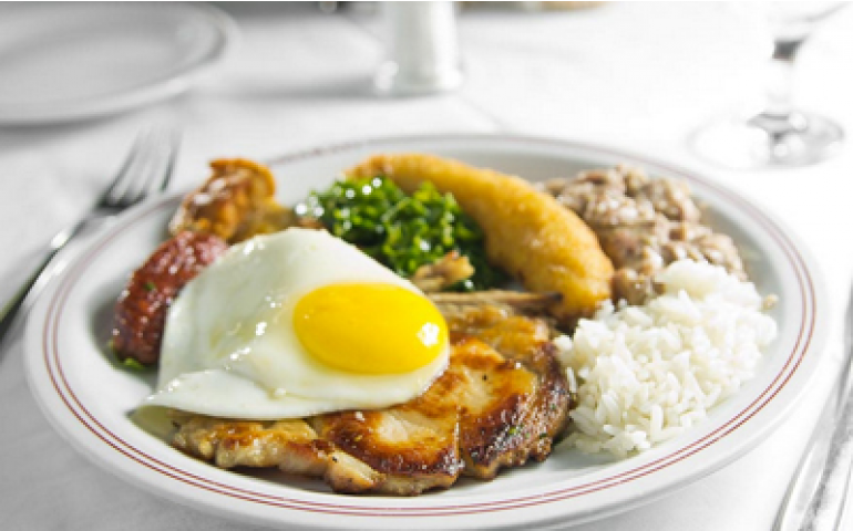 Virado à paulista também tem a boa companhia do ovo
