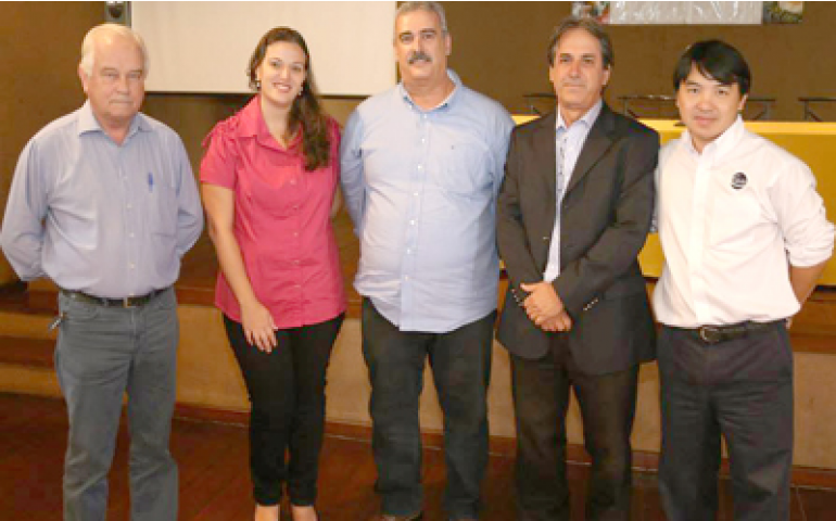 Ceva e Avimig realizam Encontro Técnico para debater as salmoneloses