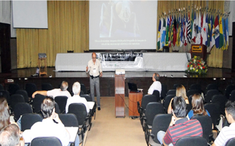 Curso de postura comercial chega à 11ª edição sendo uma referência