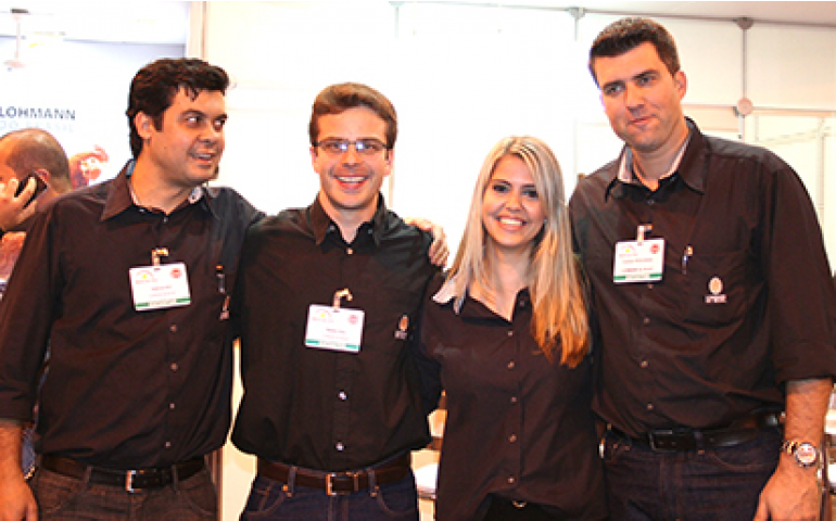 1º Lohmann School Brasil promove atualização em postura comercial