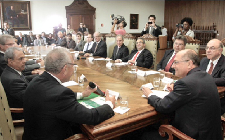 Governador de São Paulo autoriza ações preventivas contra influenza aviária