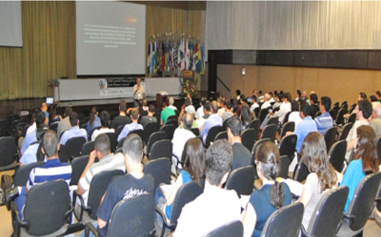 Curso de atualização em postura comercial da Unesp começa hoje, dia 9