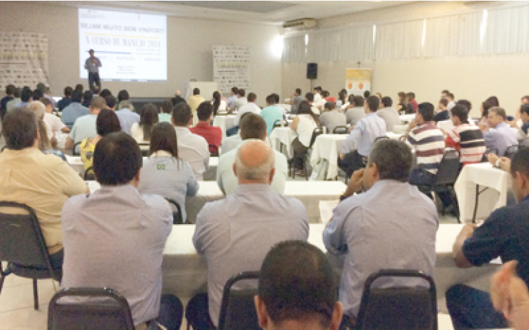 Hy-Line do Brasil realiza seu XI Curso de Manejo em Bastos (SP)