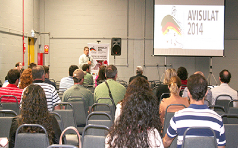 Avisulat 2016 debate a avicultura de forma completa