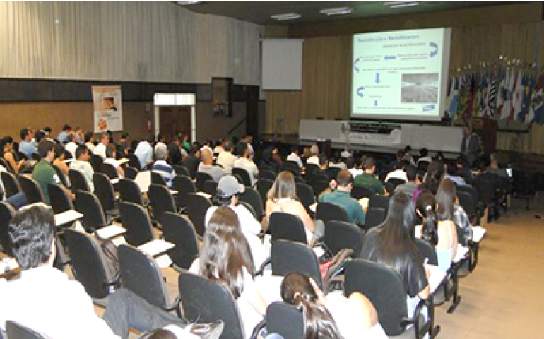 Unesp Jaboticabal realiza seu 13º curso de atualização em postura comercial