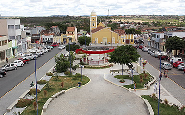 Forte e resistente, avicultura resiste à seca em São Bento do Una (PE)