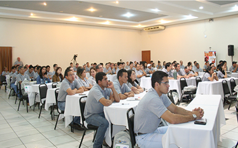 Hy-Line do Brasil realiza tradicional curso de manejo em Rio Preto (SP)