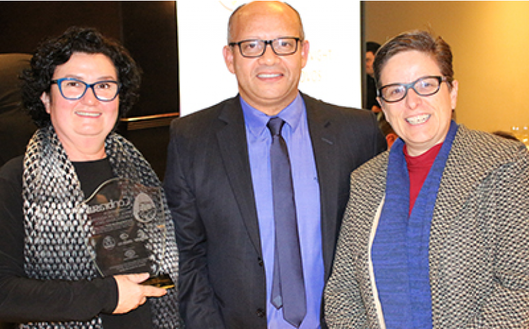 Revista A Hora do Ovo é homenageada pela Asgav na Conbrasul 2017