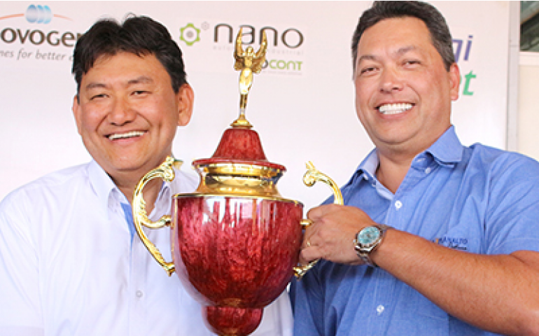 Classificados no Concurso de Qualidade de Ovos de Bastos recebem os troféus