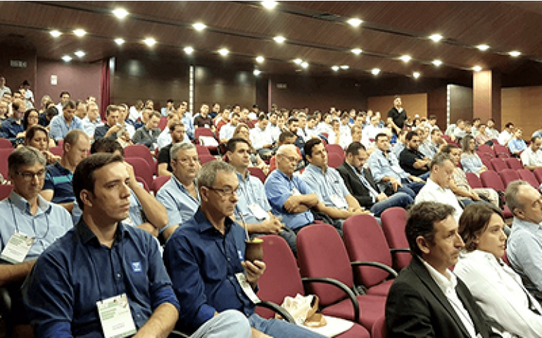 Equipe Vetanco participou do XVI Encontro ABRAVES, em Toledo (PR)