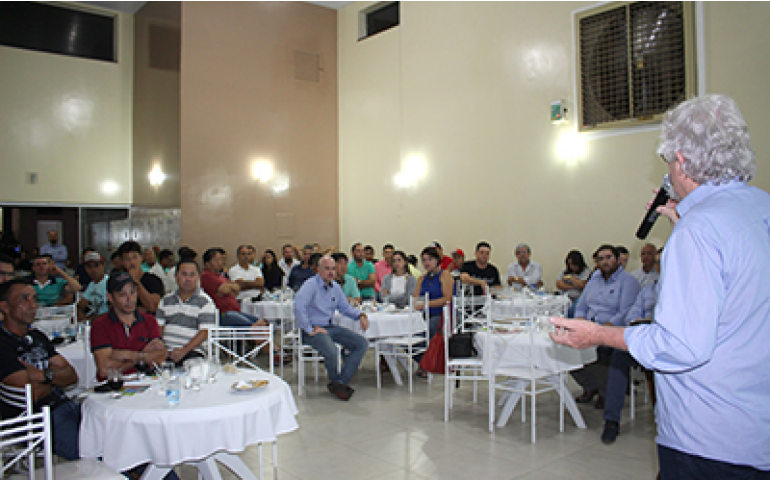 De Heus lança a Galdus Poedeiras, ração especial para pintainhas 